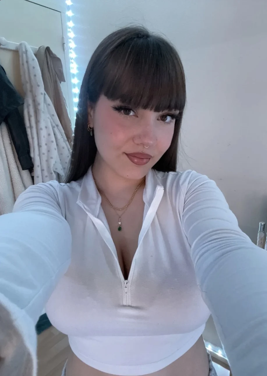 Alicia — photo 1